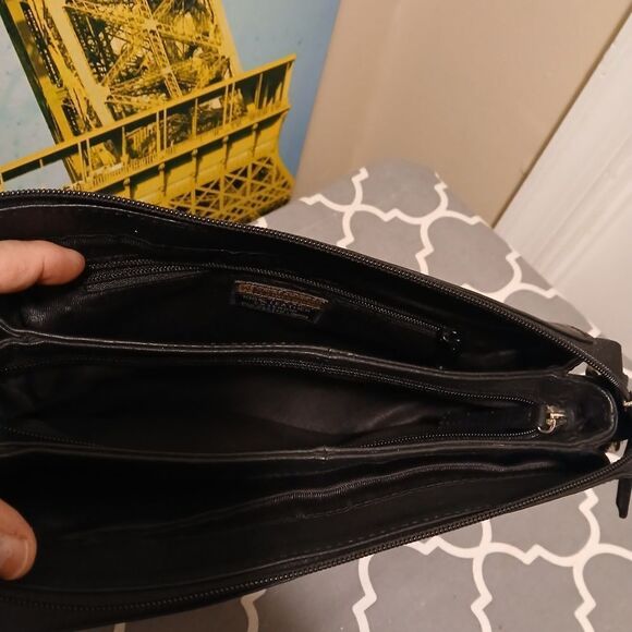 Great AMERICAN LEATHER WORKS Black Leather Crossbody Bag PURSE - Picture 8 of 9